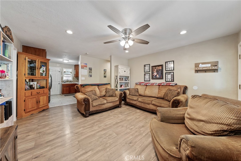 MLS #LC25110705 image #3