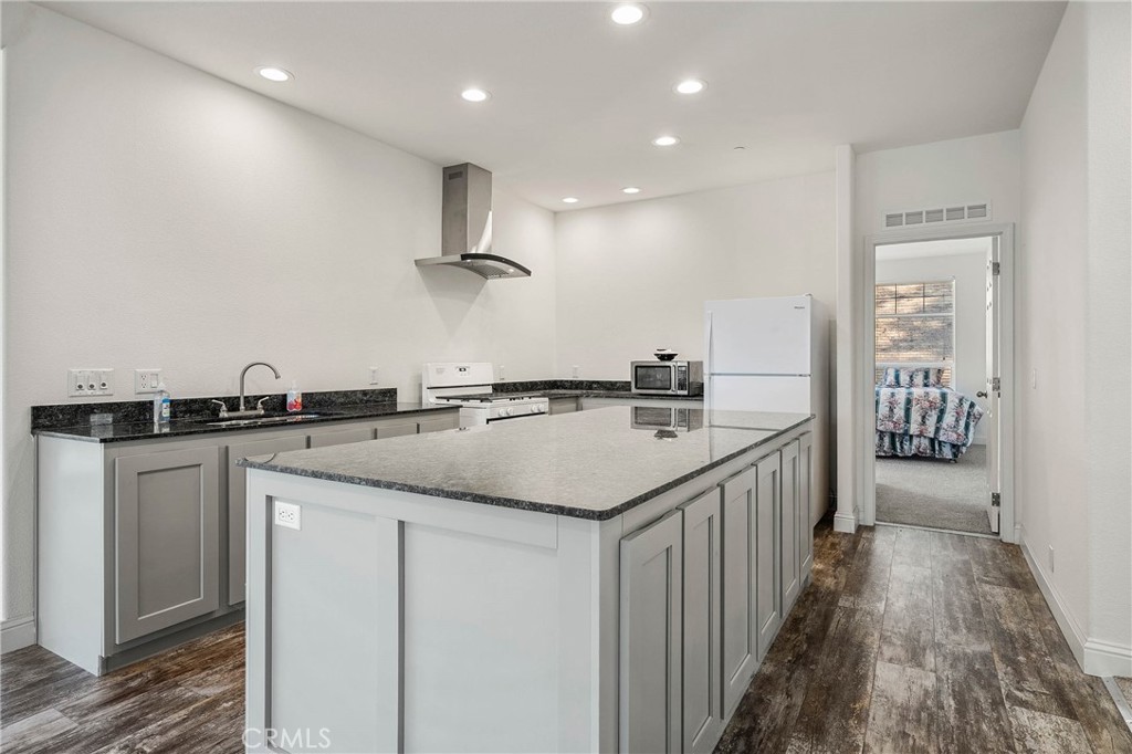 MLS #LC25183893 image #8