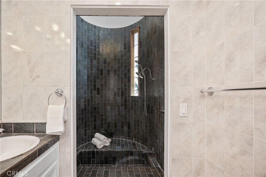 MLS #LG25136433 image #19