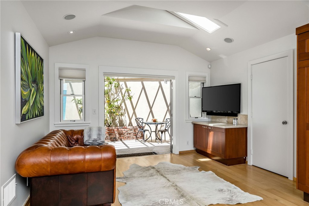 MLS #LG25136793 image #10