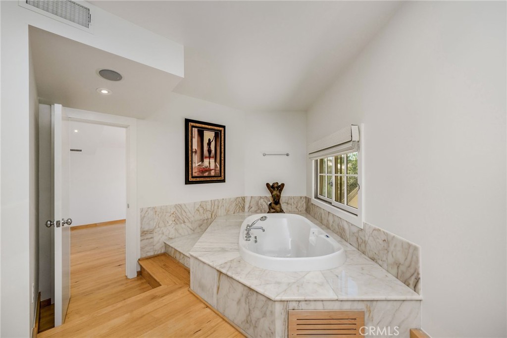 MLS #LG25136793 image #22