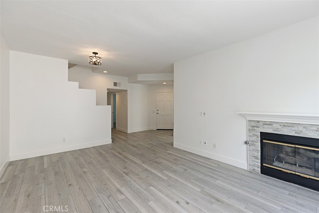 MLS #LG25191410 image #9