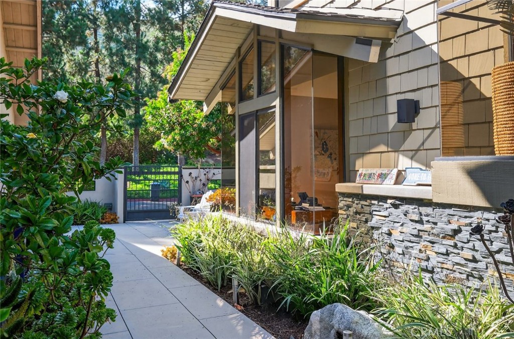 MLS #LG25252366 image #16