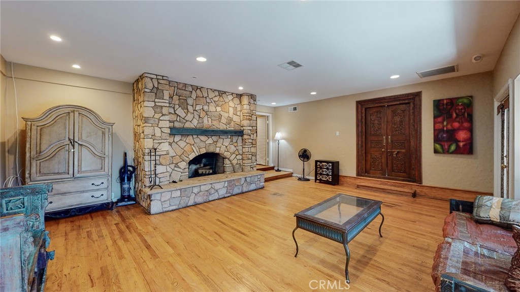 MLS #LG25269693 image #2