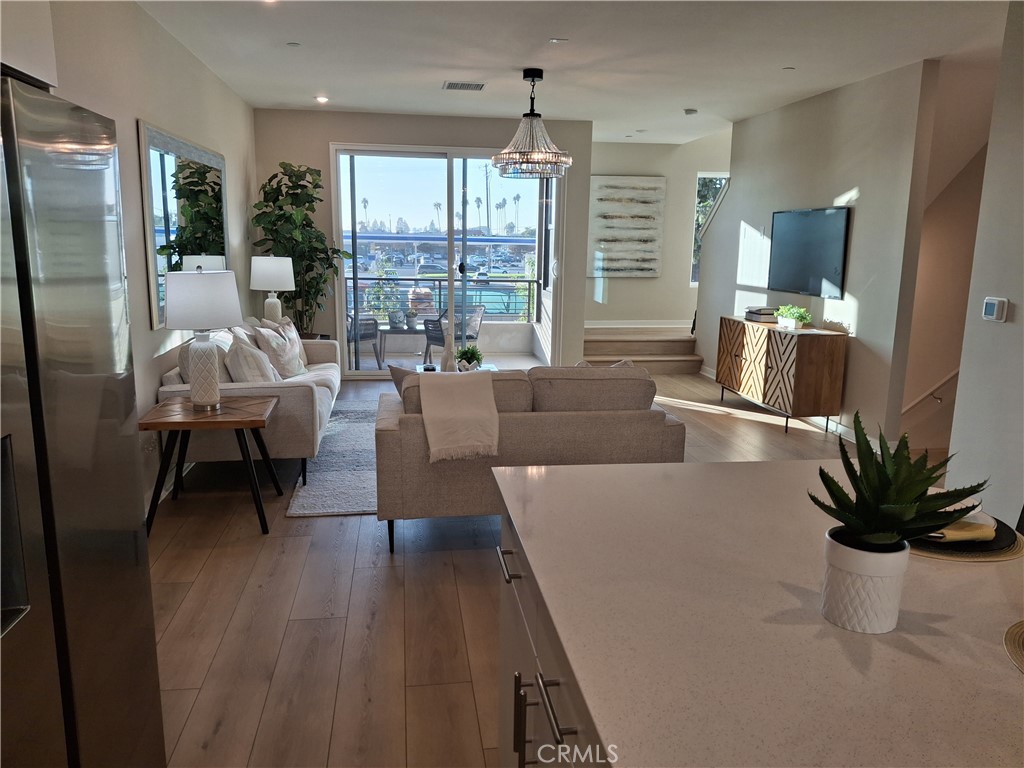 MLS #LG25271346 image #5