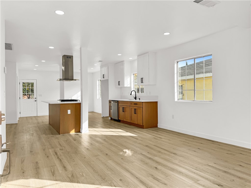 MLS #MB25248152 image #2