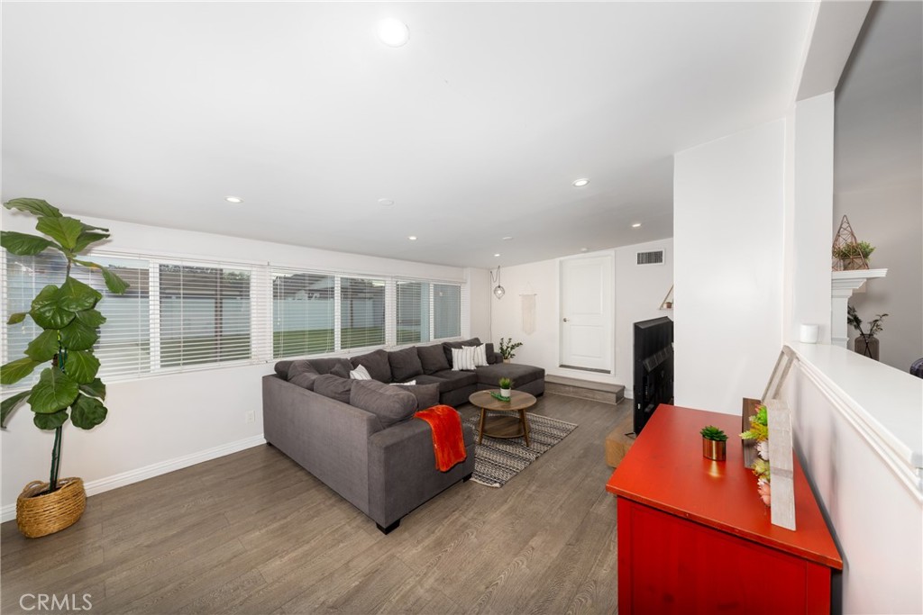 MLS #MB25262635 image #11