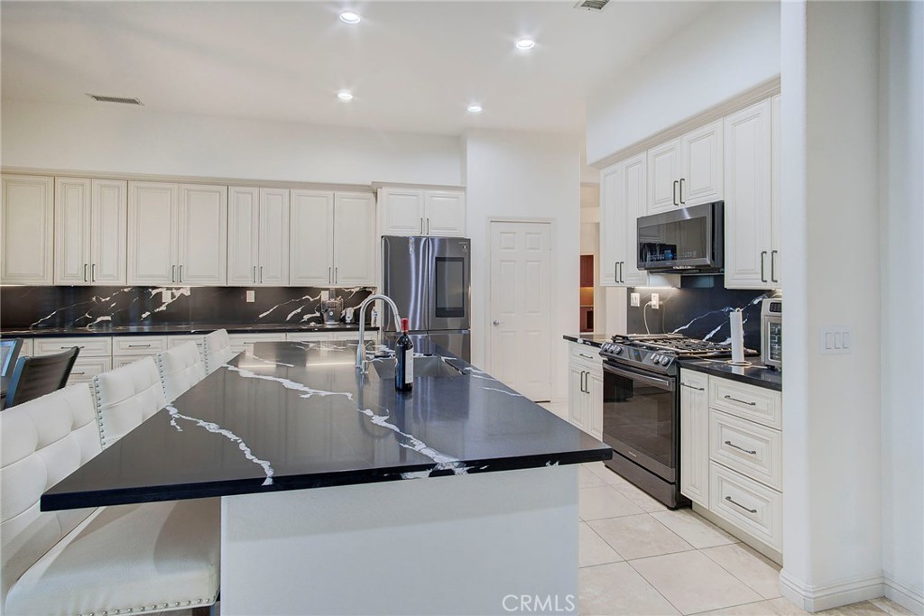 MLS #MB25279592 image #31