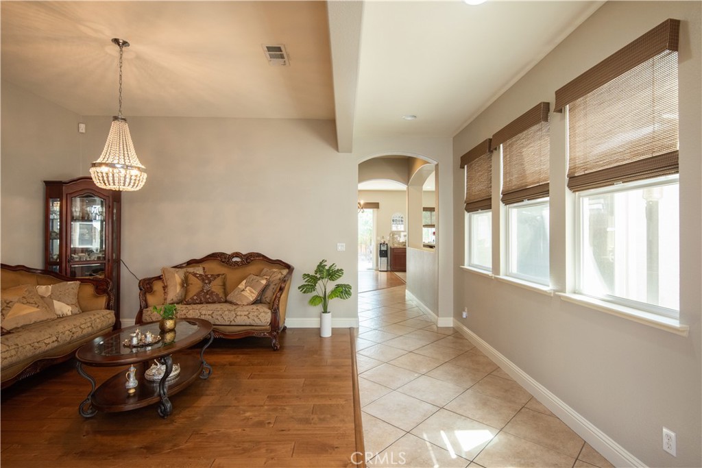 MLS #MC25067571 image #5