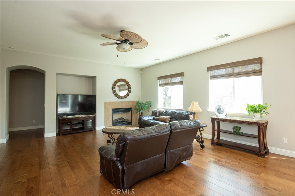 MLS #MC25067571 image #9