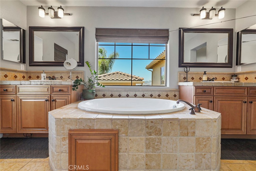 MLS #MC25214421 image #48