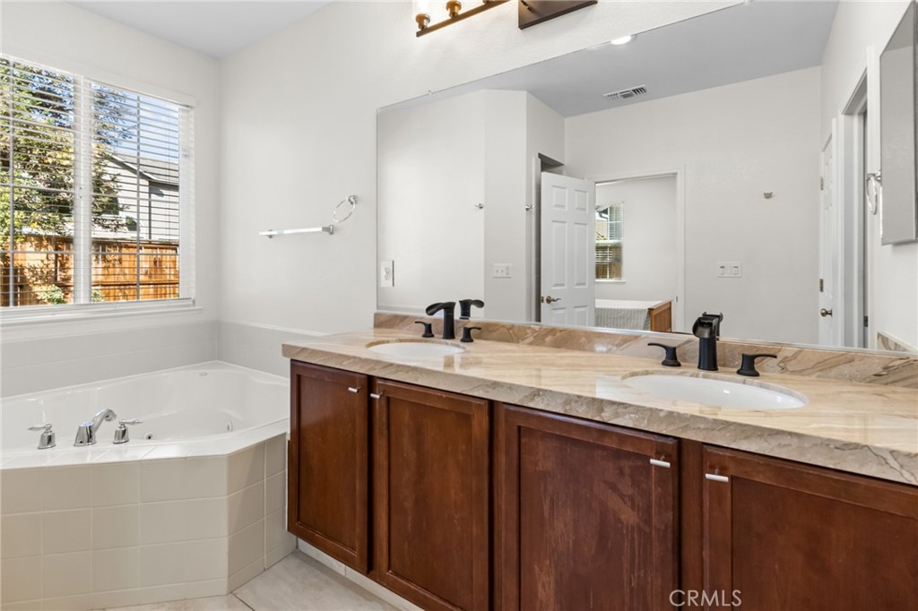 MLS #MC25219901 image #24