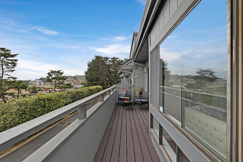 MLS #ML82006610 image #5