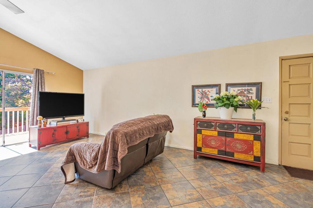 MLS #ML82008571 image #2