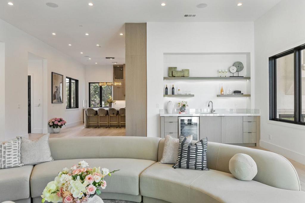 MLS #ML82012969 image #5