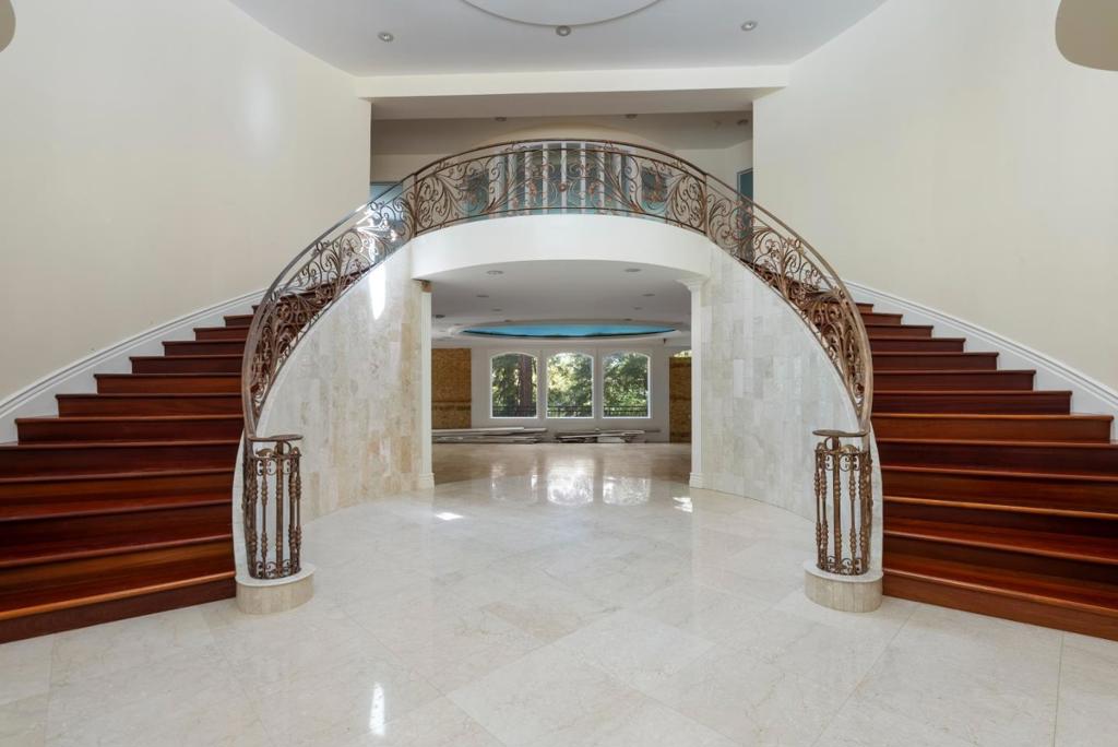 MLS #ML82017325 image #0