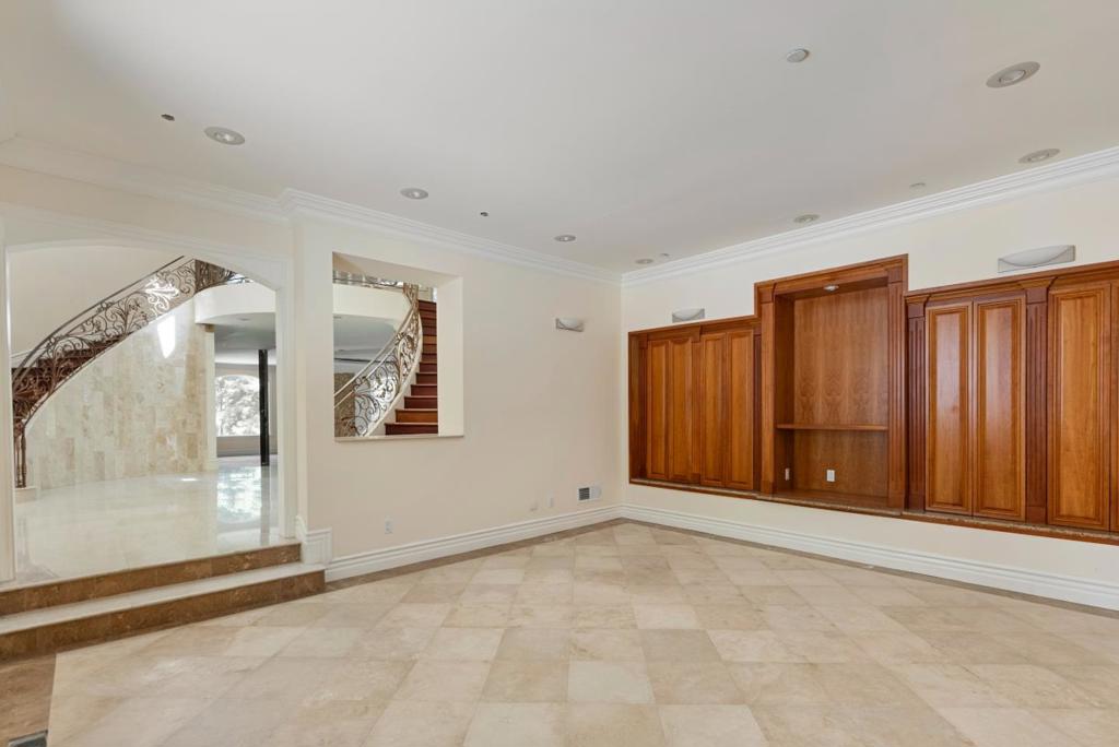 MLS #ML82017325 image #4