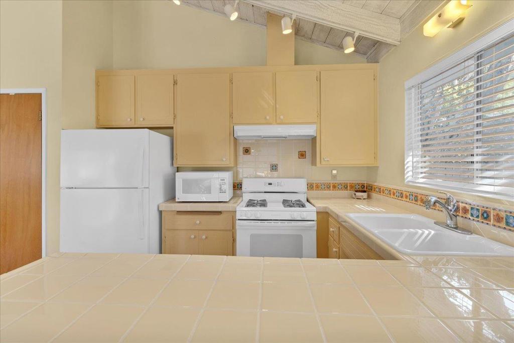 MLS #ML82017541 image #9