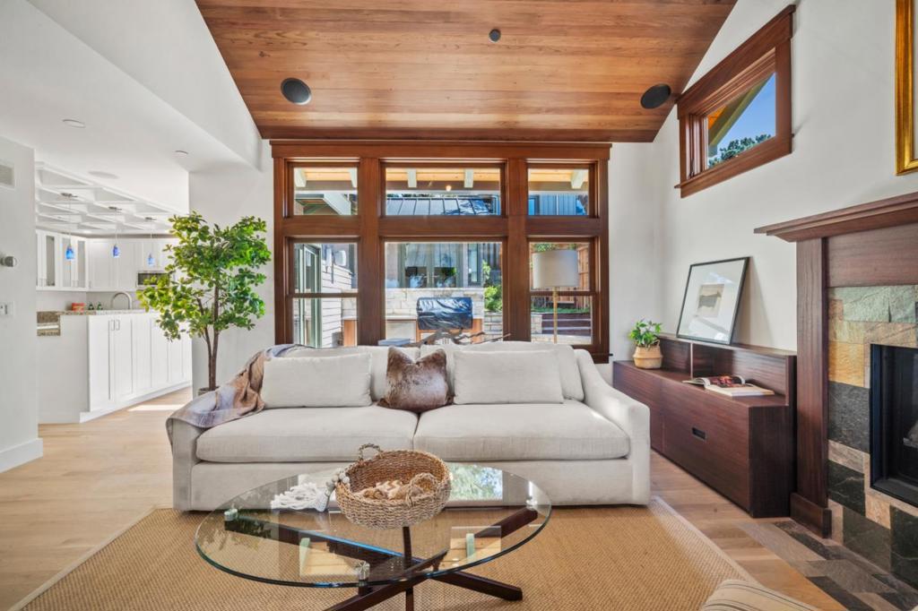 MLS #ML82017762 image #4