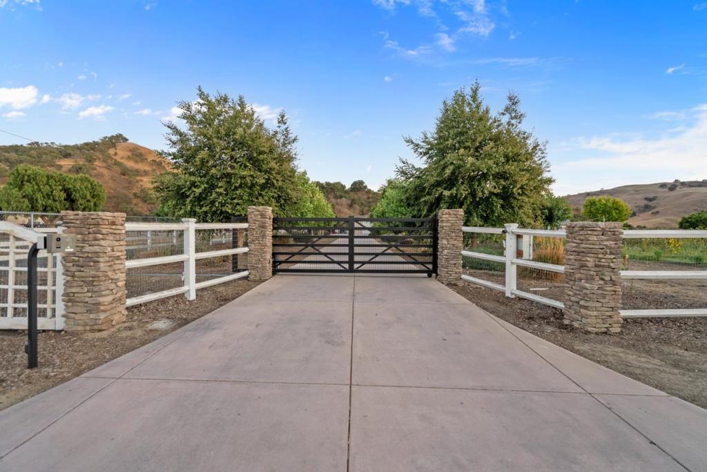 MLS #ML82018625 image #1