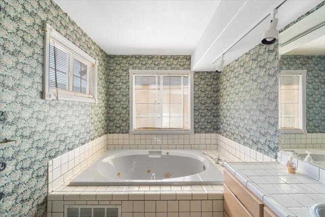 MLS #ML82020591 image #28