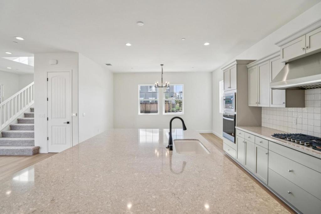 MLS #ML82025040 image #16