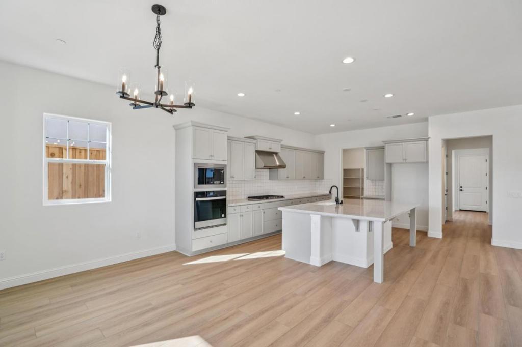 MLS #ML82025040 image #19