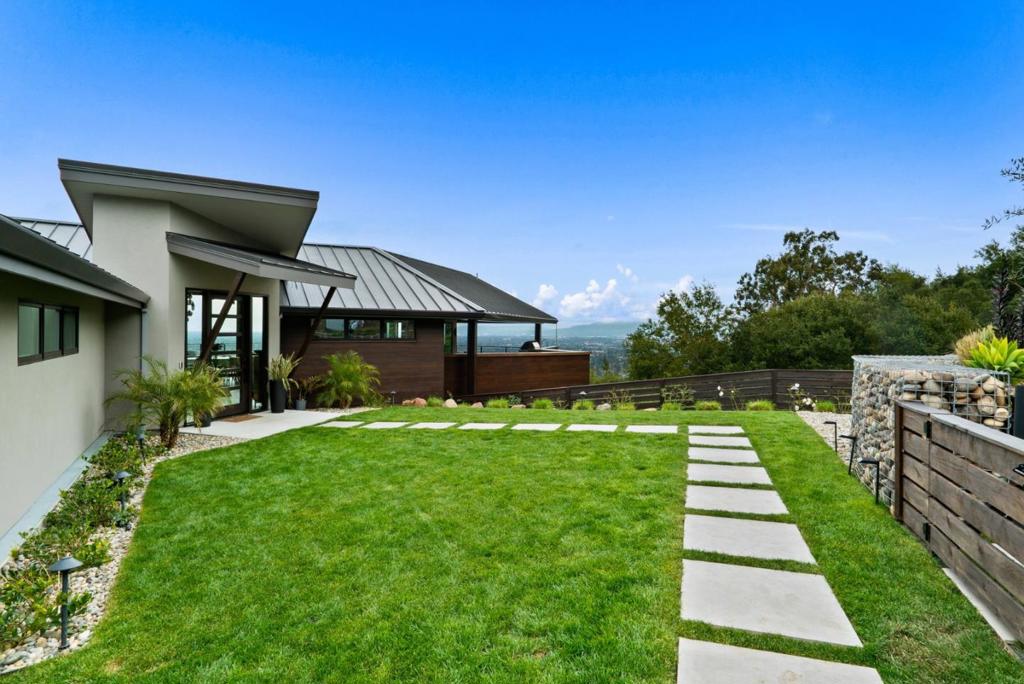 MLS #ML82028040 image #2