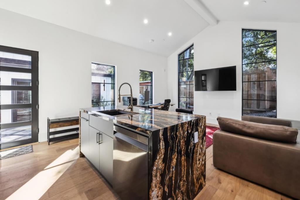 MLS #ML82028538 image #113