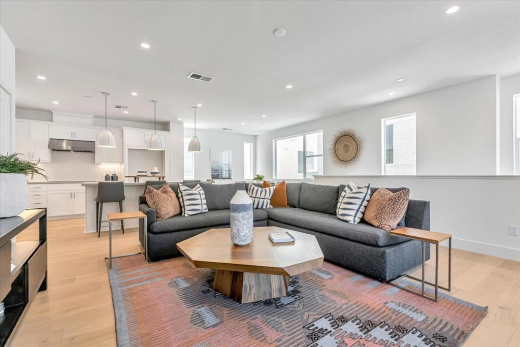 MLS #ML82028712 image #3