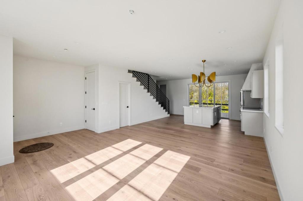 MLS #ML82029004 image #2