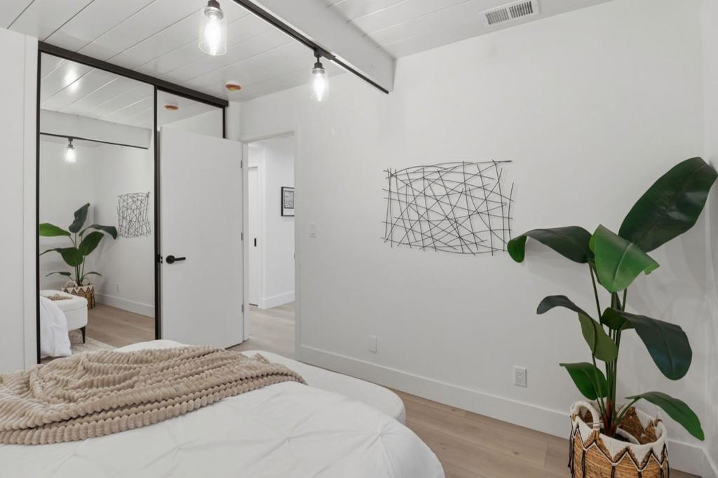 MLS #ML82029044 image #24