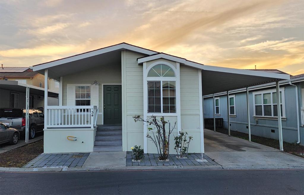 MLS #ML82016884 image #1