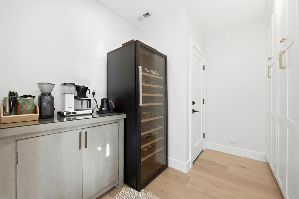 MLS #ML82030475 image #6