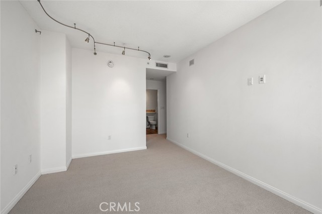 MLS #ND25231730 image #21