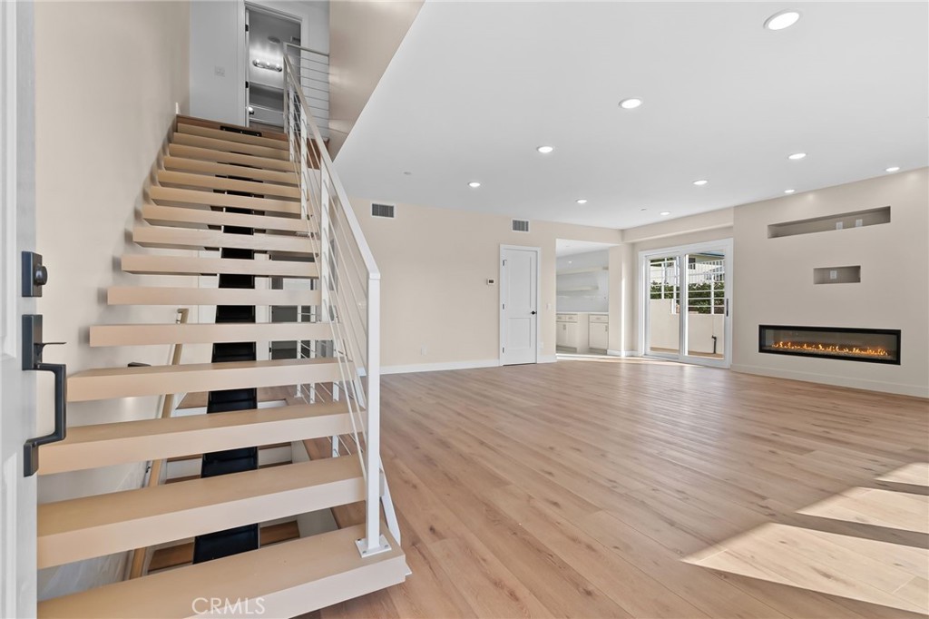 MLS #ND25267905 image #17