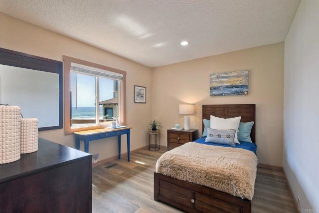 MLS #250025788SD image #17