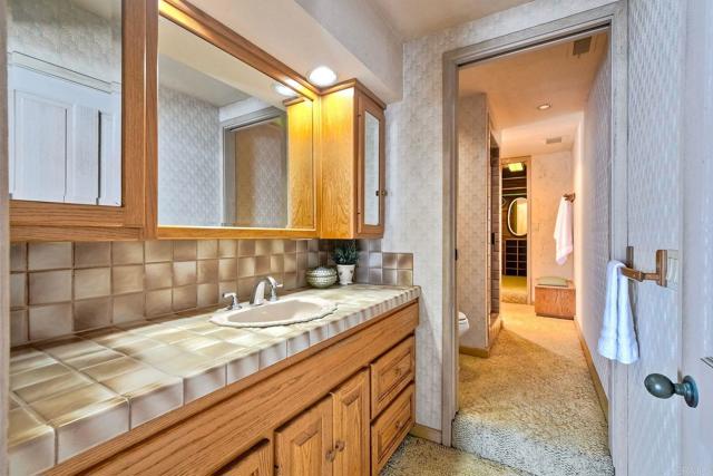 MLS #250025788SD image #38