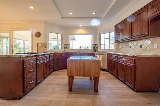 MLS #250041748SD image #15