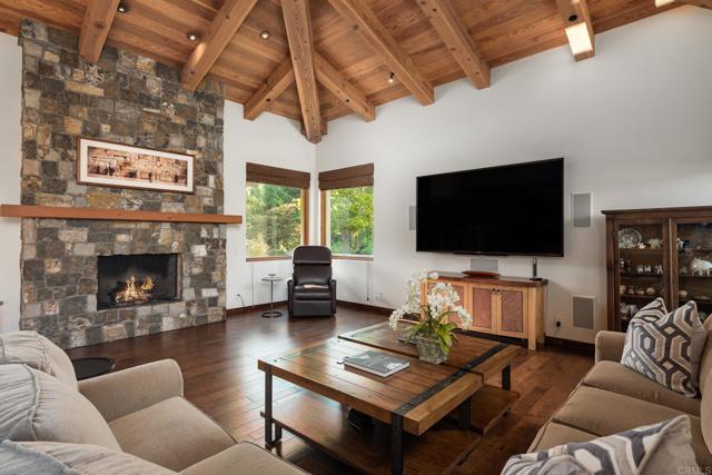 MLS #250032633SD image #11