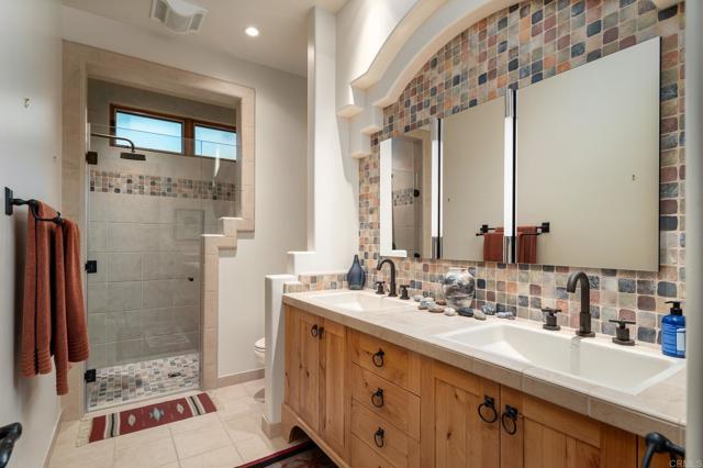 MLS #250032633SD image #18