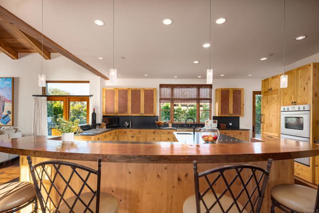 MLS #250032633SD image #7