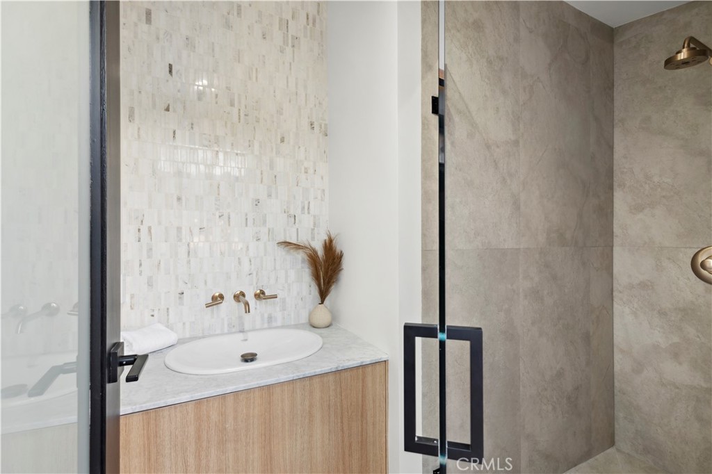 MLS #NP25007839 image #32