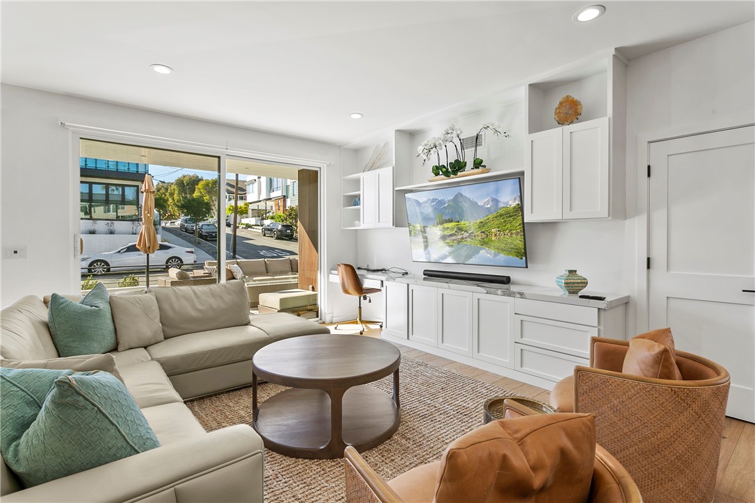 MLS #NP25065400 image #9