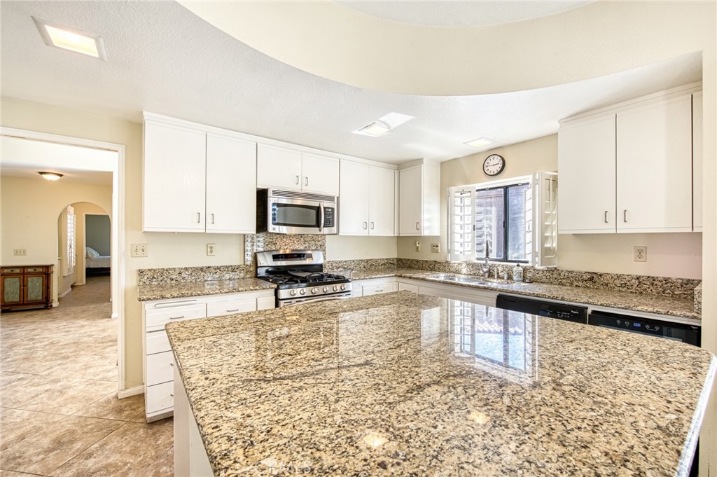 MLS #NP25067872 image #7