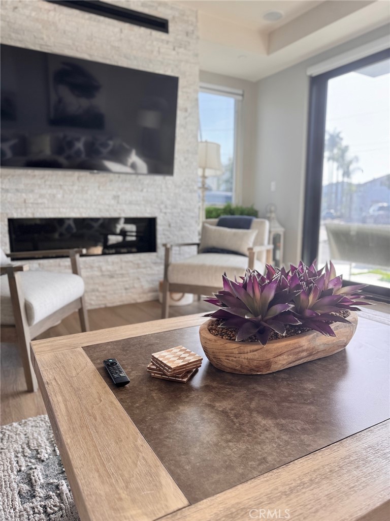 MLS #NP25073787 image #2