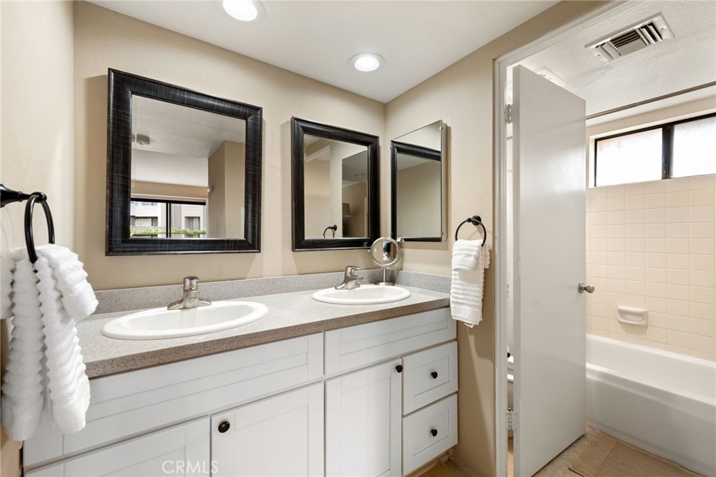 MLS #NP25080272 image #25