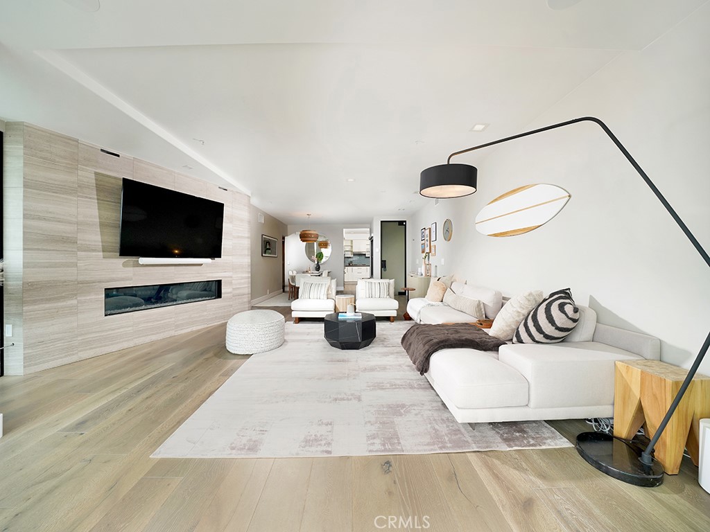 MLS #NP25088704 image #2