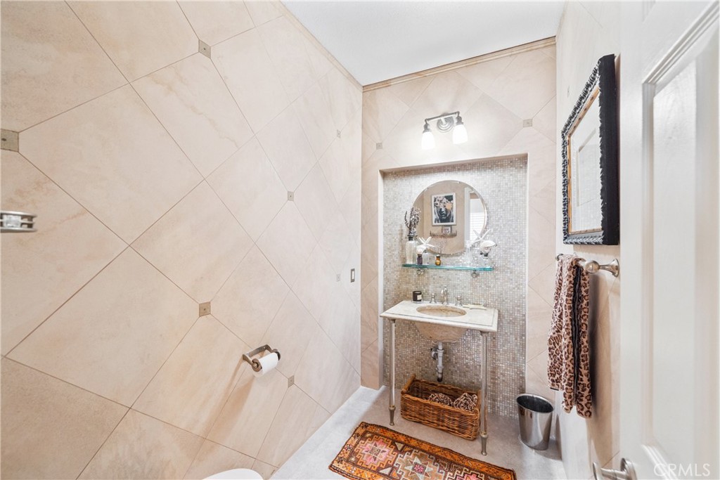 MLS #NP25089732 image #32