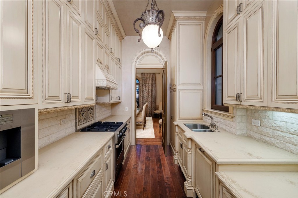 MLS #NP25103644 image #12